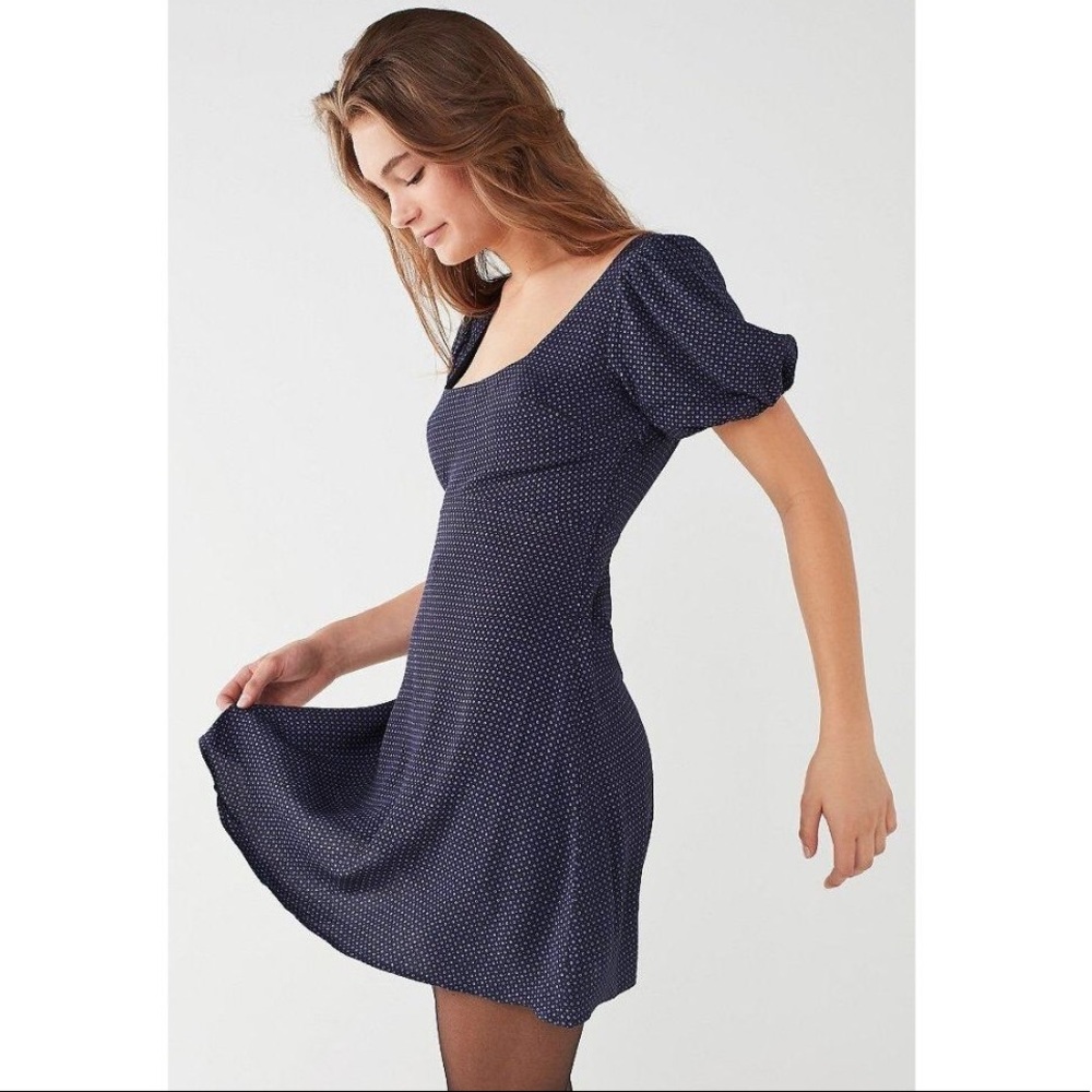 URBAN OUTFITTERS EPIPHANY PUFF SLEEVE DRESS